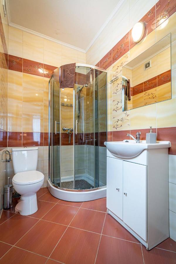 Fryzowiczowka Bed & Breakfast