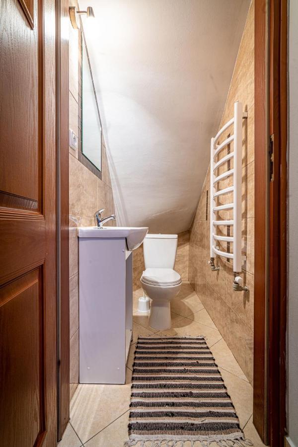 Fryzowiczowka Bed & Breakfast